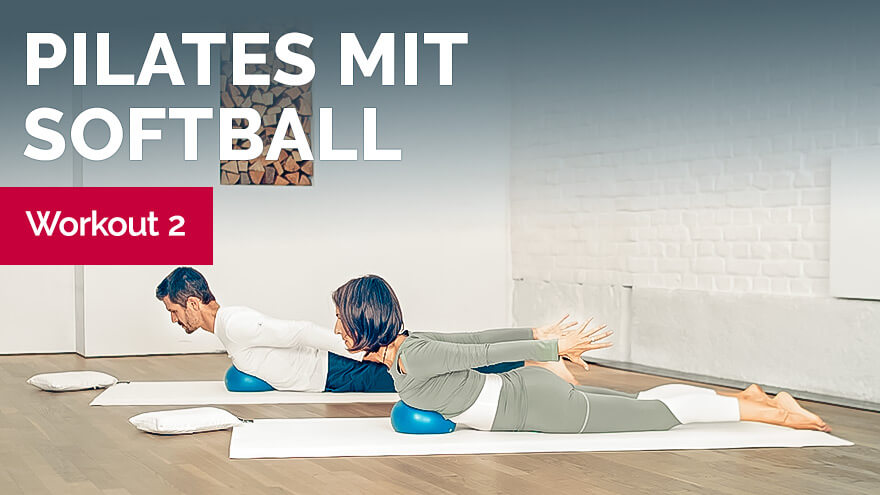 Pilates Workout mit Softball 2